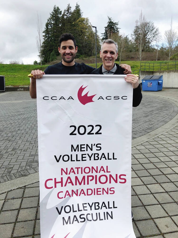 Camosun e VIU conquistam as coroas nacionais do vôlei masculino e feminino