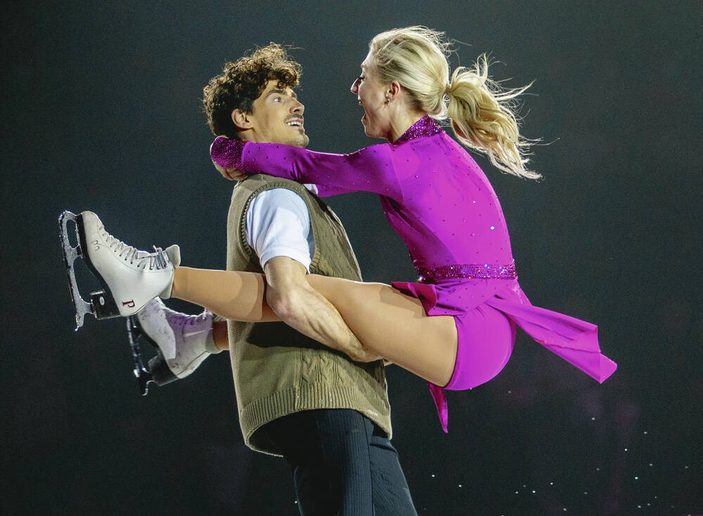 Stars on Ice celebrate in Victoria as Canadian skating braces for