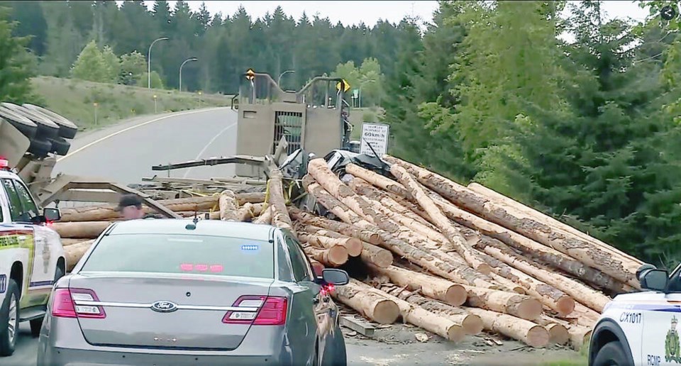 web1_logging-truck-crash-1