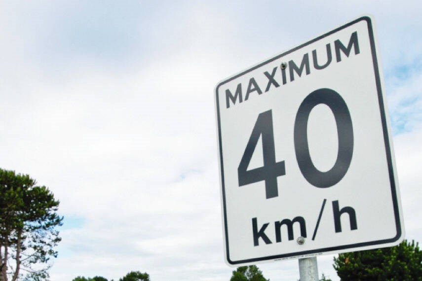 web1_40-km-h-speed-limit-sign-photo