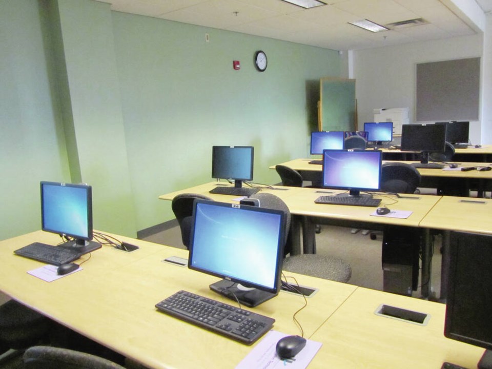 web1_computer_classroom