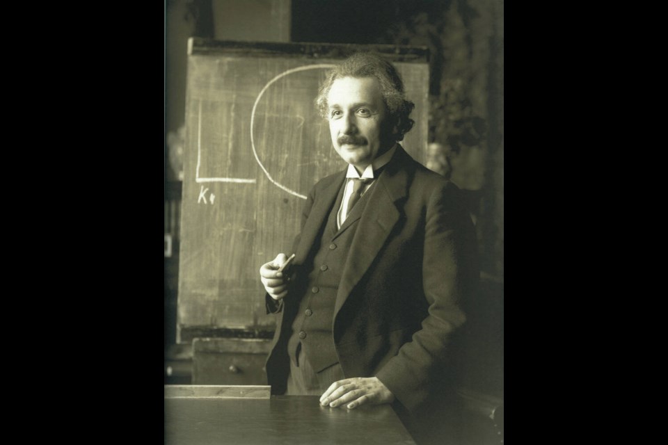 Albert Einstein during a lecture in Vienna in 1921. FERDINAND SCHMUTZER VIA WIKIPEDIA 