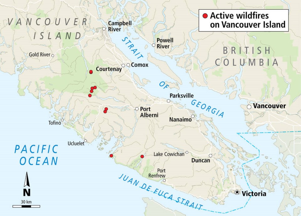 web1_map-active-wildfires-van-isle