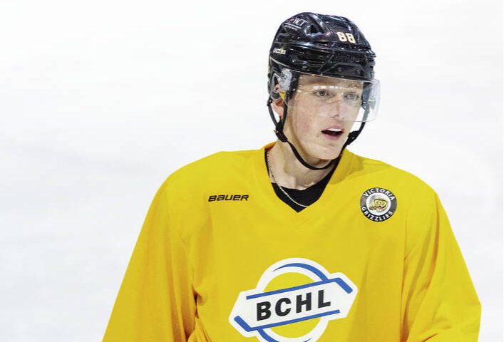 Saanichton's Micah Hart on roster of hockey players shooting for
