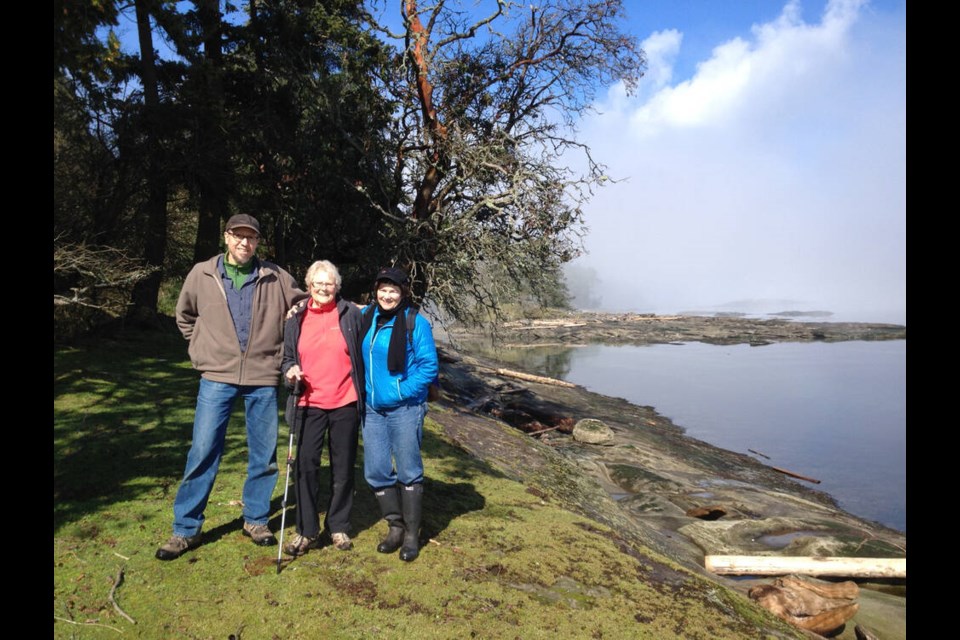 The late Betty Swift of Seattle, with daughter Hally and son-in-law Eric, on Link Island in 2019. ISLANDS TRUST CONSERVANCY 