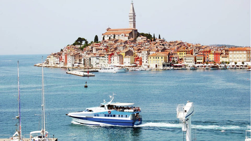 web1_article-croatia-istria-rovinj-boat