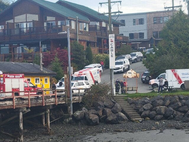 web1_10192021-floatplane-rescue_1