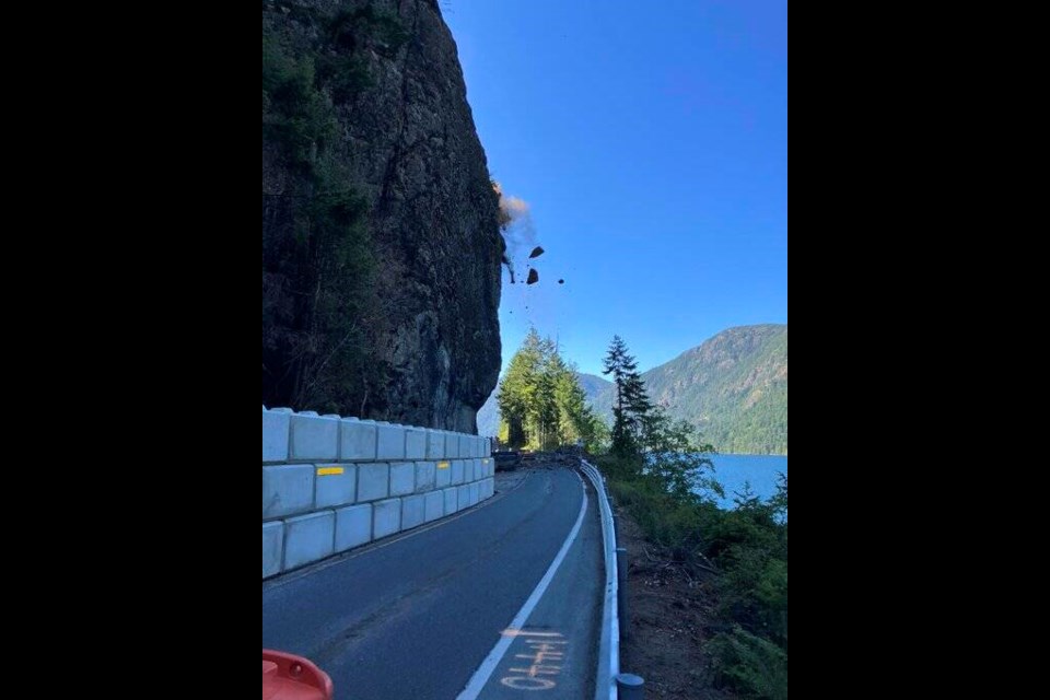 Rock scaling along Highway 4 during Thursday’s full closure. VIA MINISTRY OF TRANSPORTATION 