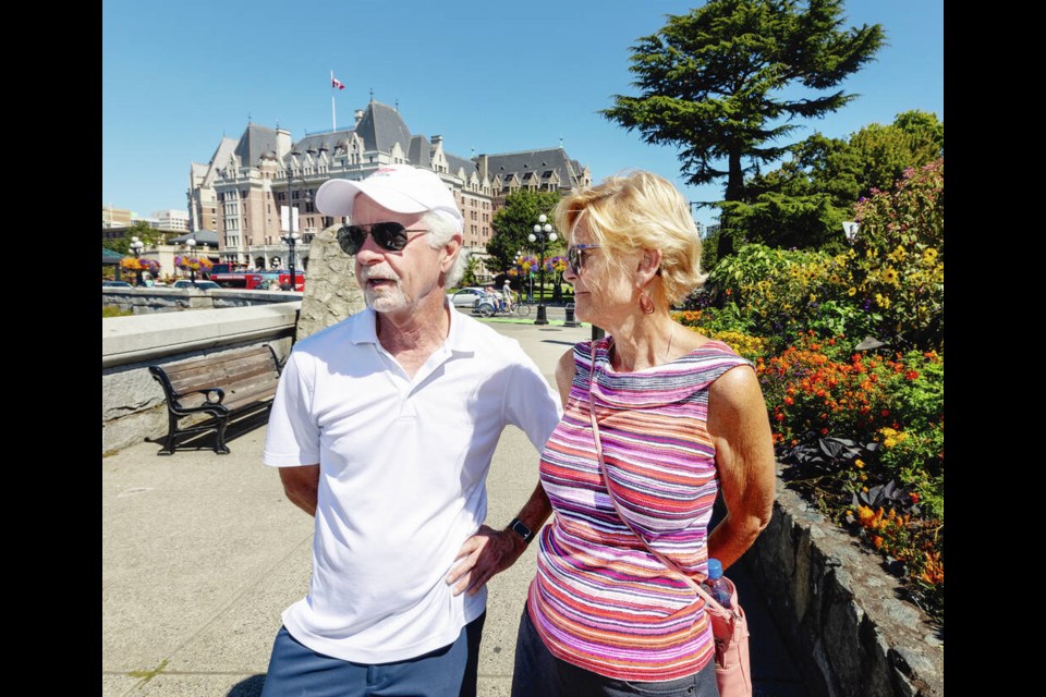 Tourists from North Carolina Geoff Smith and Shari Murray. DARREN STONE, TIMES COLONIST  