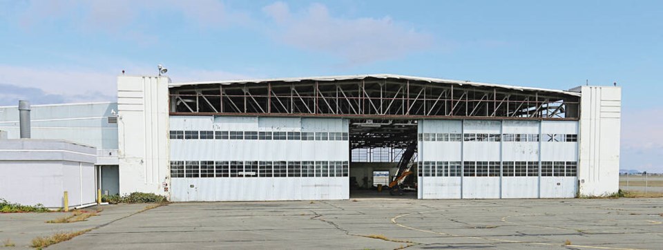 web1_vka-hangar-00105