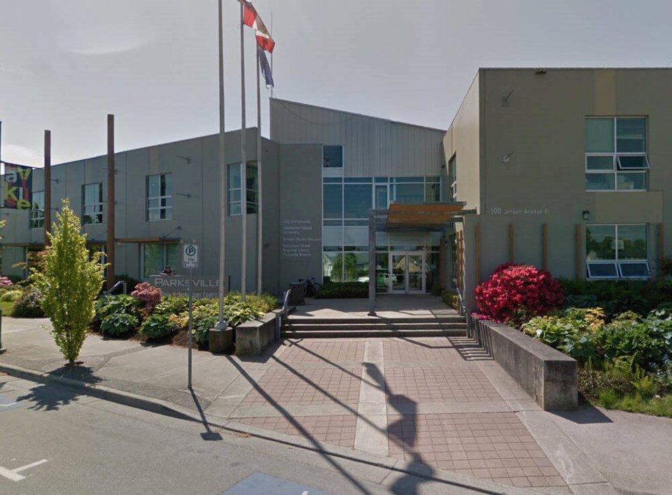 web1_parksville-city-hall