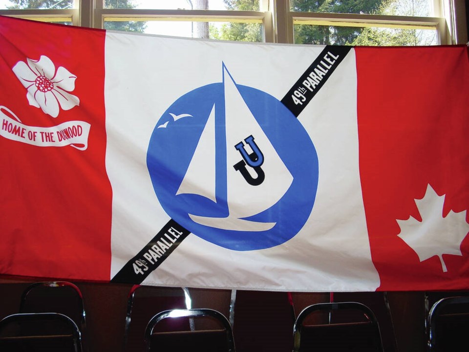 web1_thumbnail_2009-ladysmith-flag