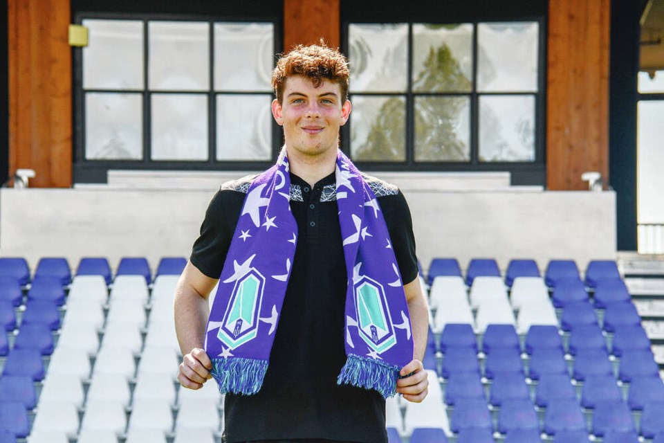 Pacific FC re-signs Meilleur-Giguère and Gazdov - Victoria Times Colonist