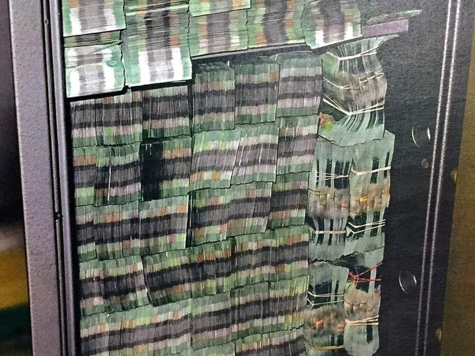 web1_money-laundering