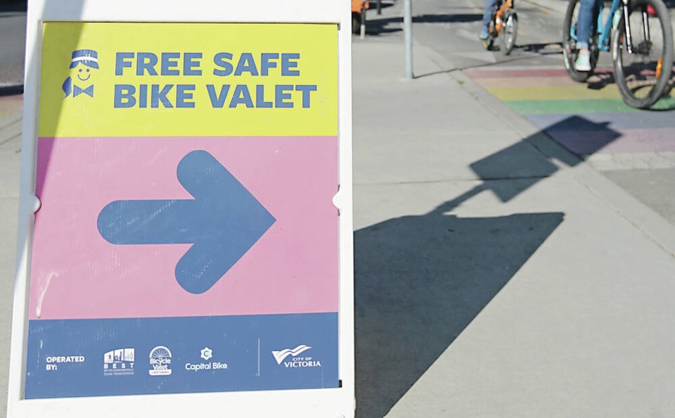 web1_vka-bike-valet-sign