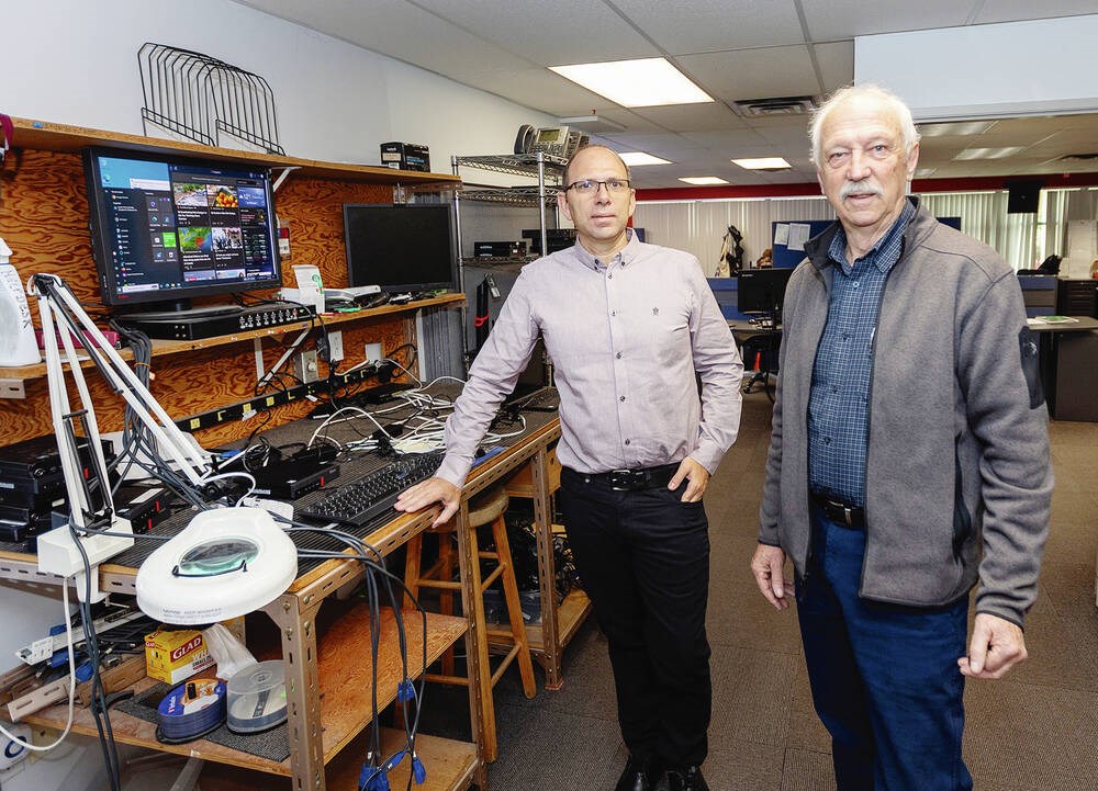 Victoria computer pioneer signs off after 50 years