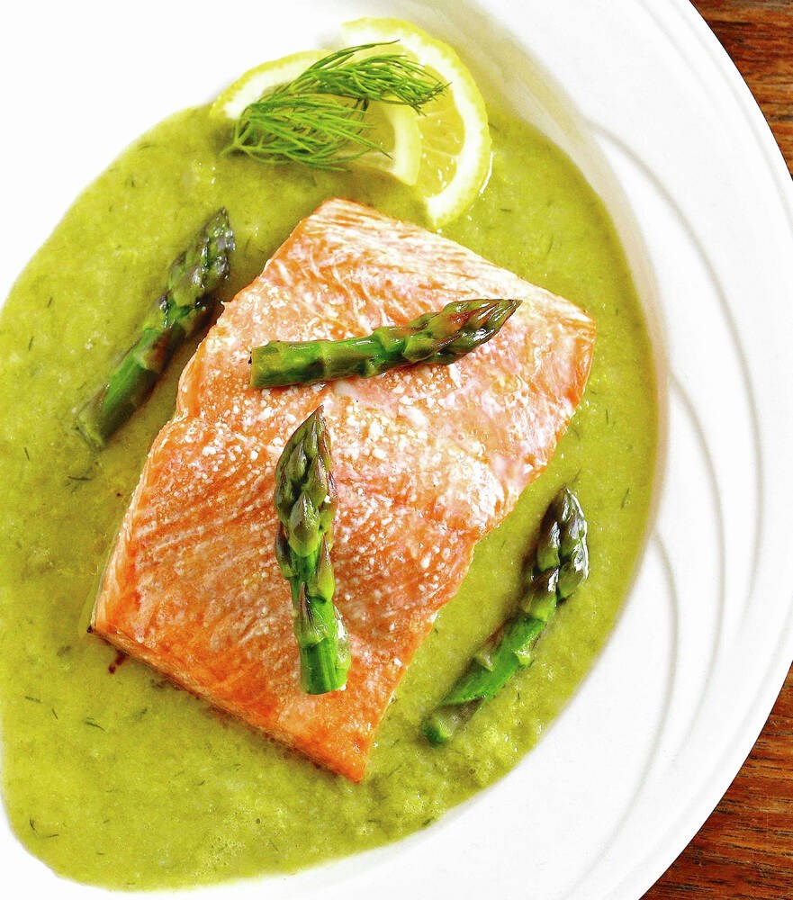 web1_roast-salmon-fillets-with-asparagus-sauce