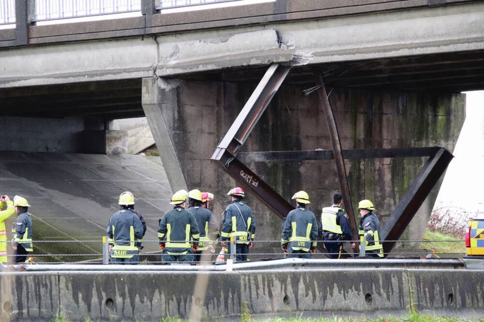 web1_112th-street-overpass-truck-crash-damage