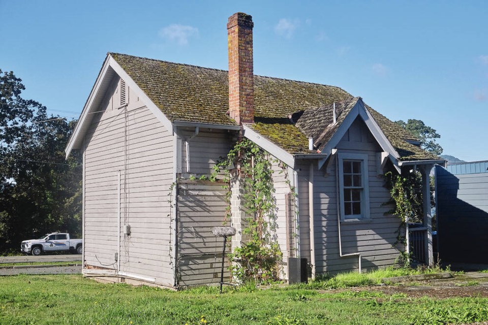 A one-room schoolhouse at 7449 West Saanich Rd. that formerly housed the Tsartlip Indian Day School is being decommissioned. TIMES COLONIST 