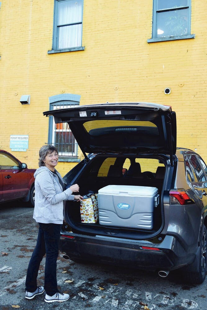 Meal services for seniors deliver more than nutrition