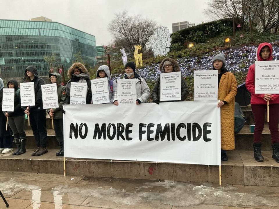 web1_no-more-femicide-vigil