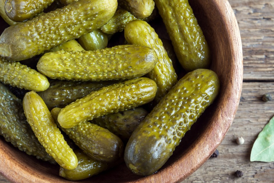 20 intelligent kitchen hacks you need to be utilizing proper now