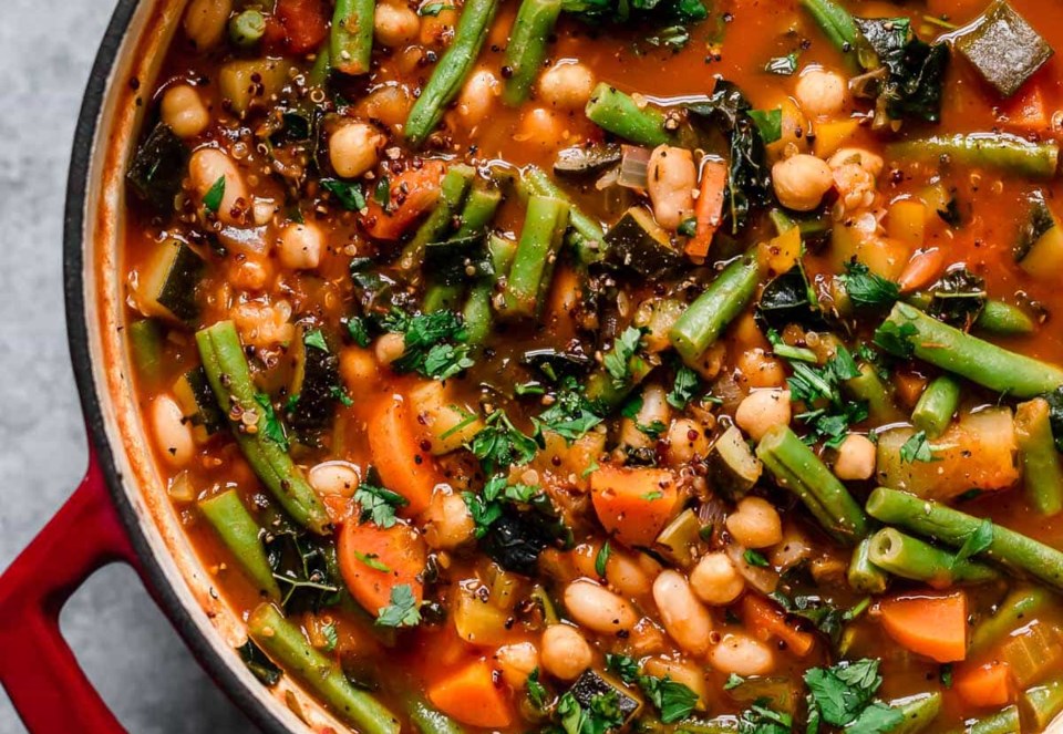 kale-and-quinoa-minestrone-4