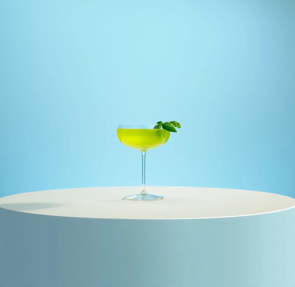 crisp-basil-smash-with-ceders-crisp