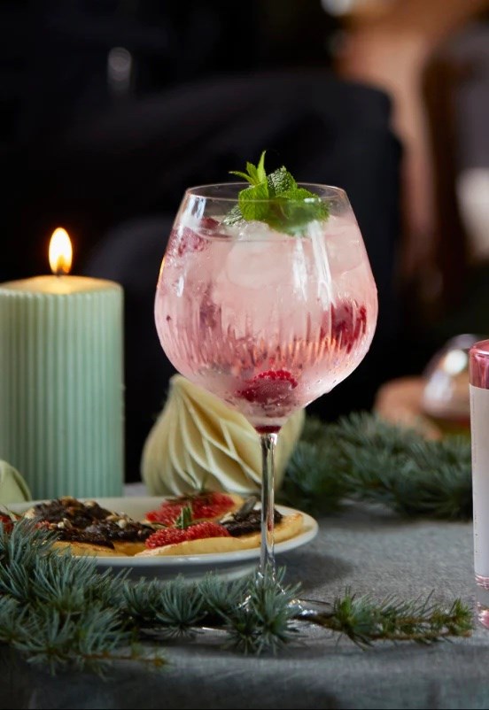 pink-rose-tonic-with-ceders-rose