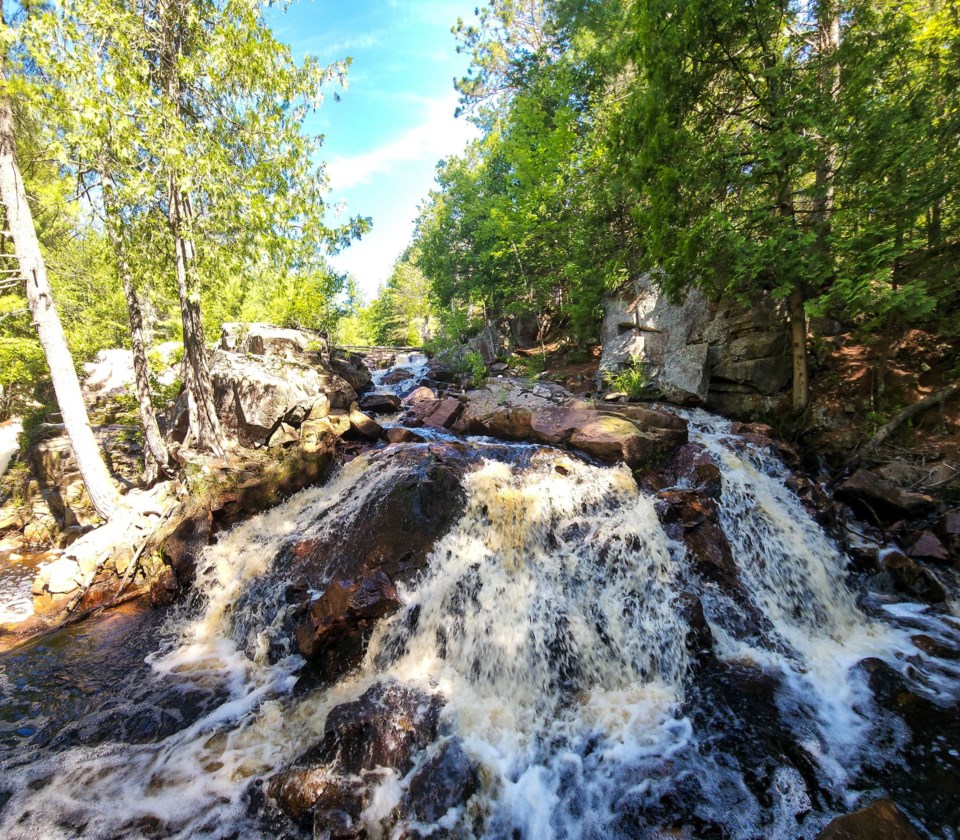 duchesnay-falls-trail