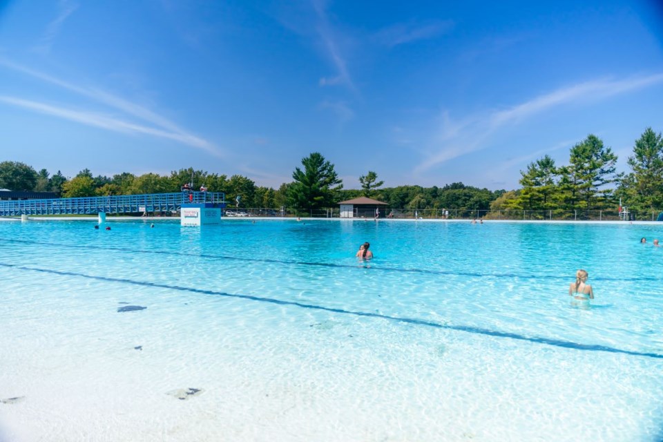 canadas-biggest-pool