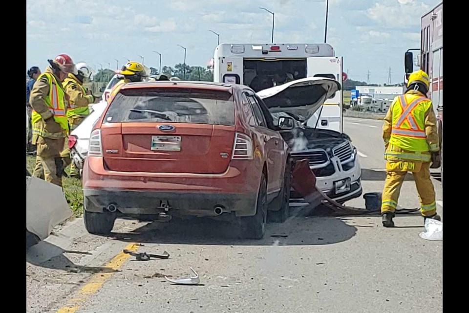 Emergency crews, smashed vehicles, at Virden King St. and the Trans Canada Hwy, Aug 7, 2022