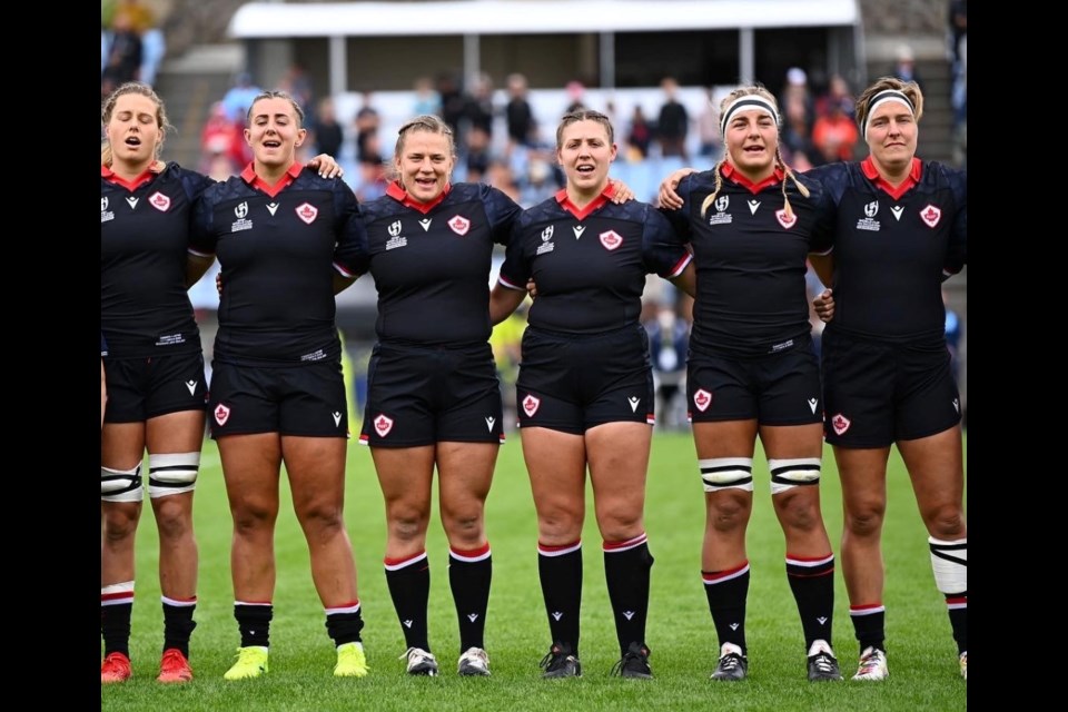 Team Canada Rugby players competing in New Zealand: (l-r) Sophie de Goede (Victoria, B.C.) Brittany Kassil (Guelph, Ont.), Emily Tuttosi, Souris, Man. DaLeaka Menin (Vulcan, Alt.), Courtney Holtkamp (Rimbey, Alt.), Tyson Beukeboom, (Uxbridge, Ont.). - WORLD RUGBY/GETTY IMAGES