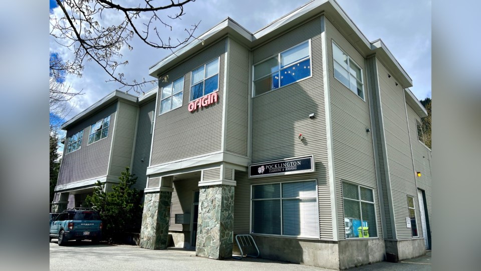 1002-lynham-road-whistler
