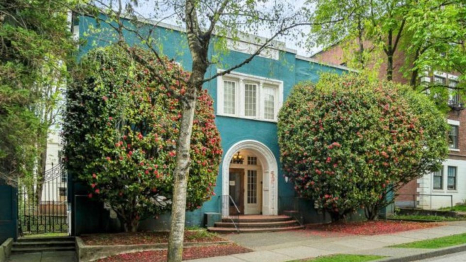 1325-pendrell-street-vancouver