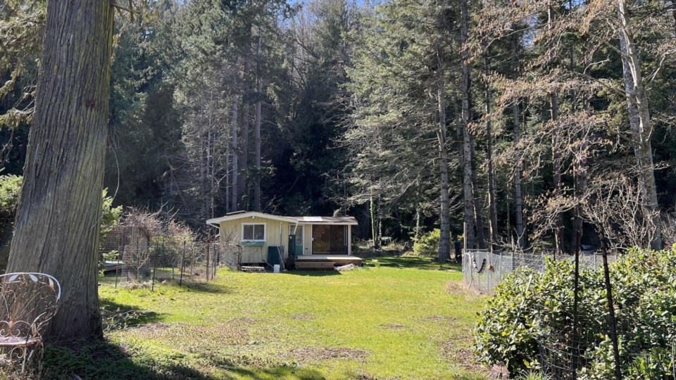 570-vaucroft-road-halfmoon-bay