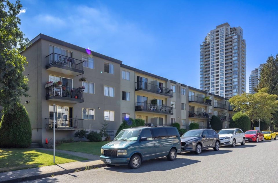 7268-balmoral-street-burnaby