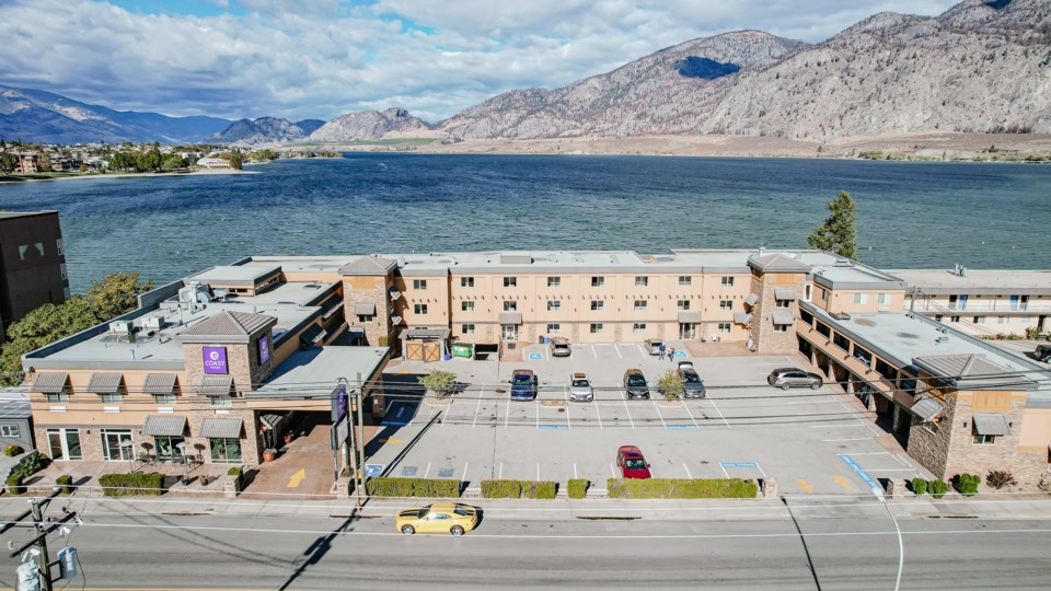 7702-main-st-osoyoos-hotel