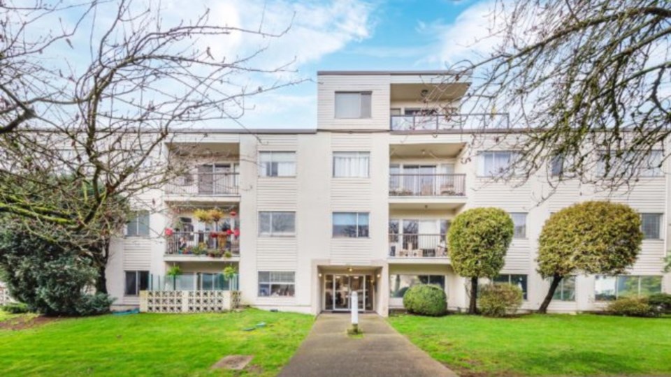 8833-montcalm-street-vancouver