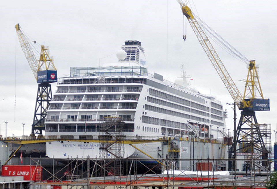 A cruise-ship-repairs 