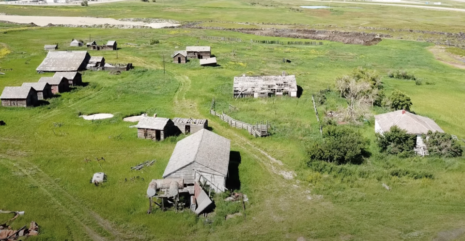 alberta-abandoned-farm
