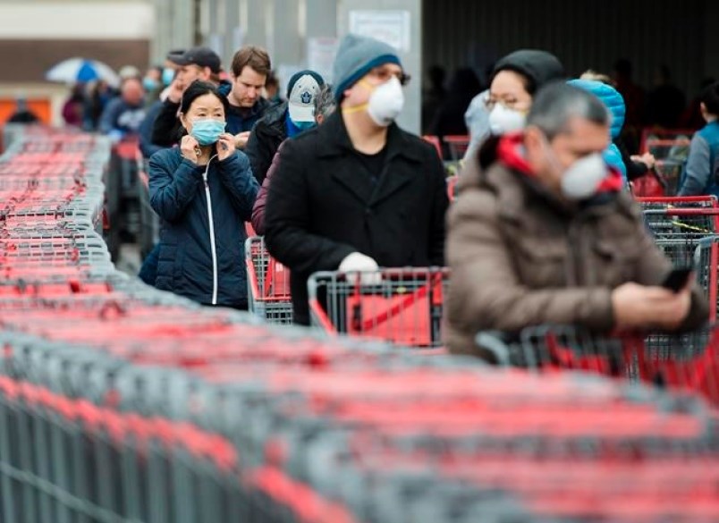 B.C. shoppers with mask nsd10757974-jpg