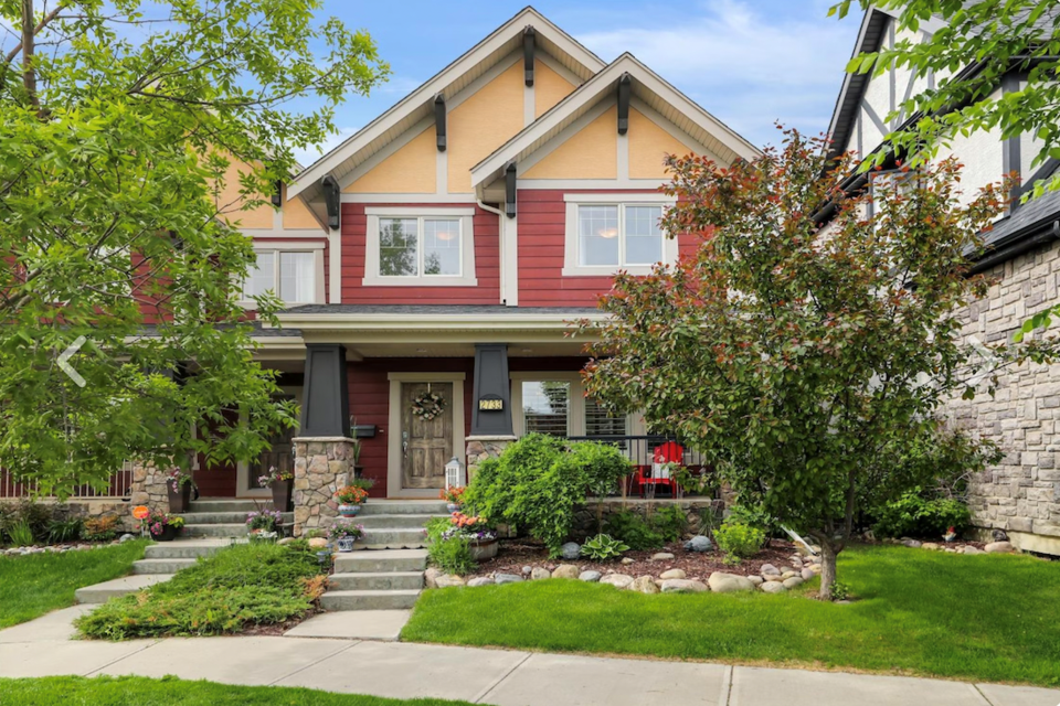 Calgary house $789,900 png.