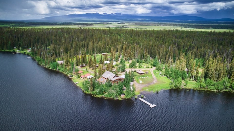 escott-bay-resort-anahim-lake