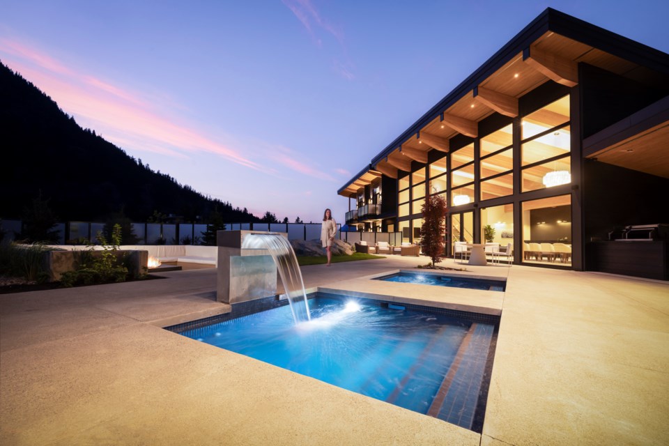 pro-wedge-mountain-lodge-spa-exterior-high-res