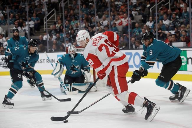 Sharks top Red Wings 4-3 in shootout for sixth straight win