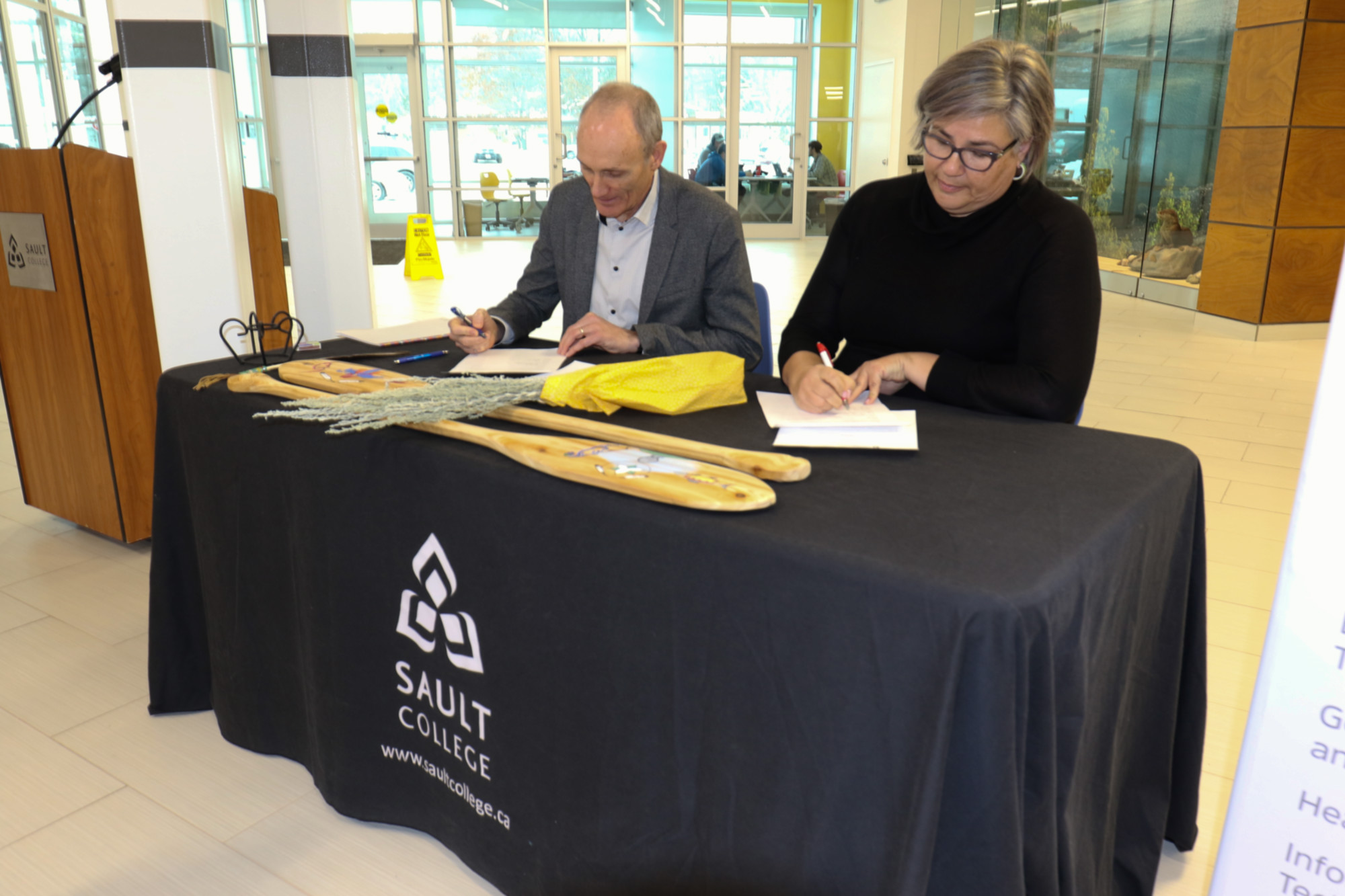 Sault College, Laurentian University sign Indigenous social work agreement - SooToday.com