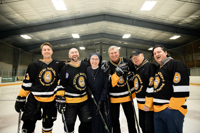 Flying Fathers bringing slapstick hockey to Thorold Arena - ThoroldNews.com